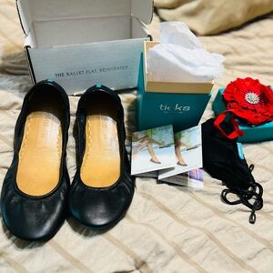 Black leather Tieks flats with original packaging/box/flower